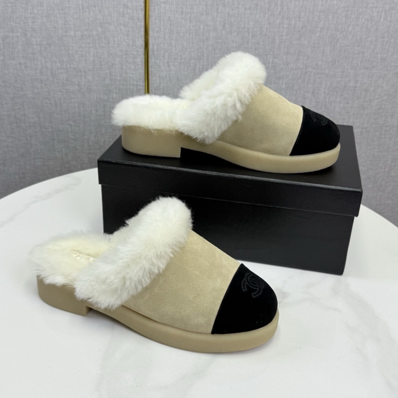 Ch**el slippers